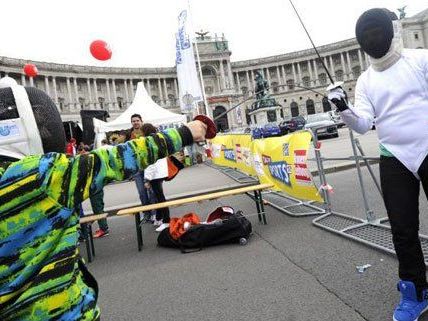 Zahlreiche Sportarten werden am Heldenplatz vorgestellt. Zahlreiche Sportarten werden am Heldenplatz vorgestellt.