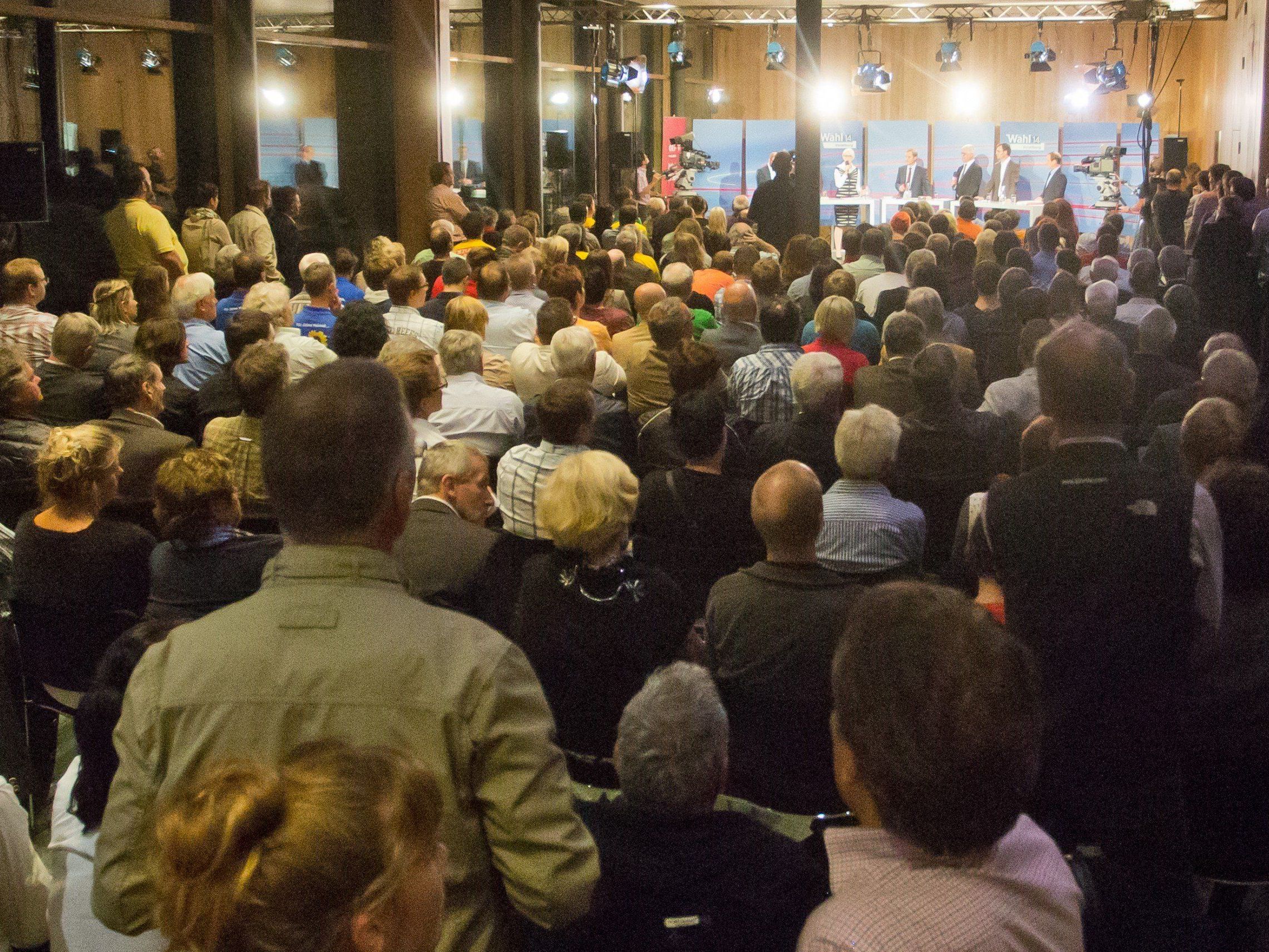 Koalitionsfrage bleibt bis zum Wahltag ungeklärt.