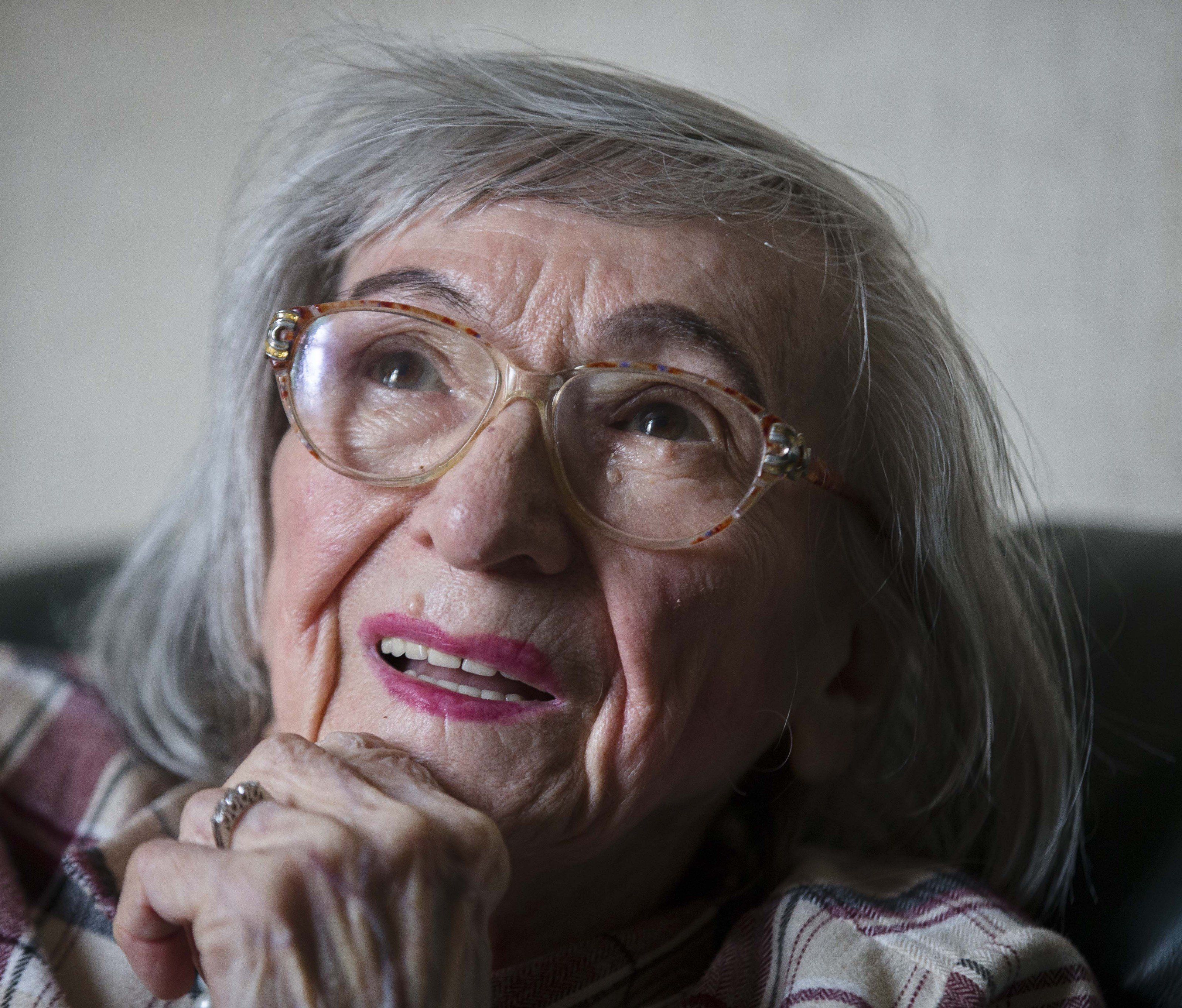 Die damals 24-Jährige war 1941 aus der zerbombten Wohnung ihrer Eltern in Berlin-Schmargendorf zur Schwiegermutter nach Ostpreußen gezogen. Die damals 24-Jährige war 1941 aus der zerbombten Wohnung ihrer Eltern in Berlin-Schmargendorf zur Schwiegermutter nach Ostpreußen gezogen.