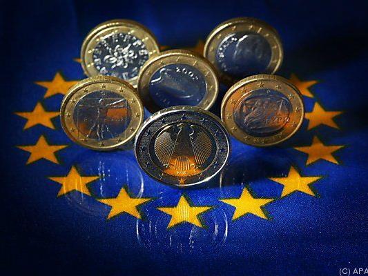 Rund 1,5 Mrd. Euro wurden ins Ausland überwiesen