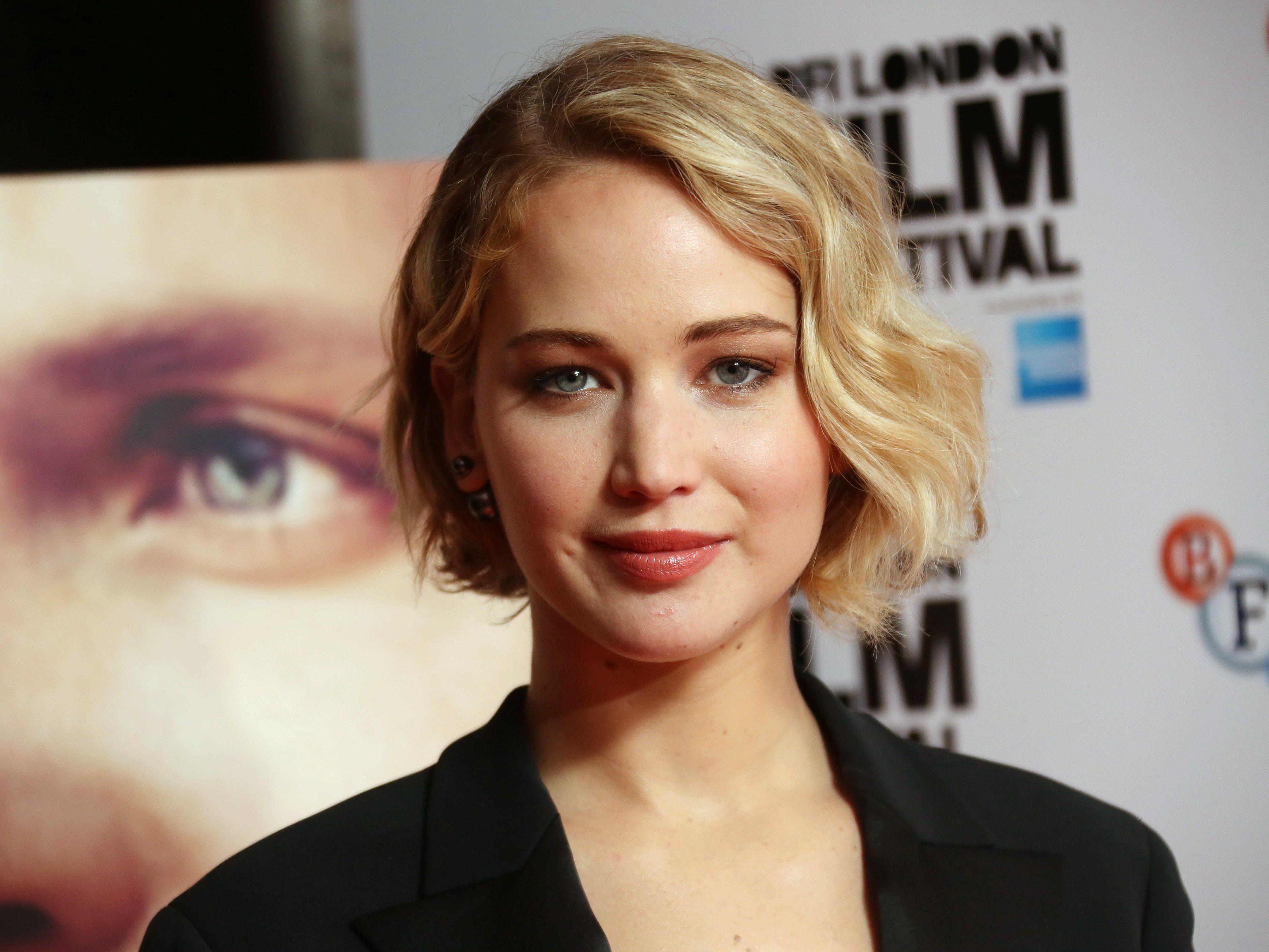 Jennifer Lawrence kommt nach Graz - Schauspieler Hemsworth und Boyband One Direction komplettieren Gästeliste