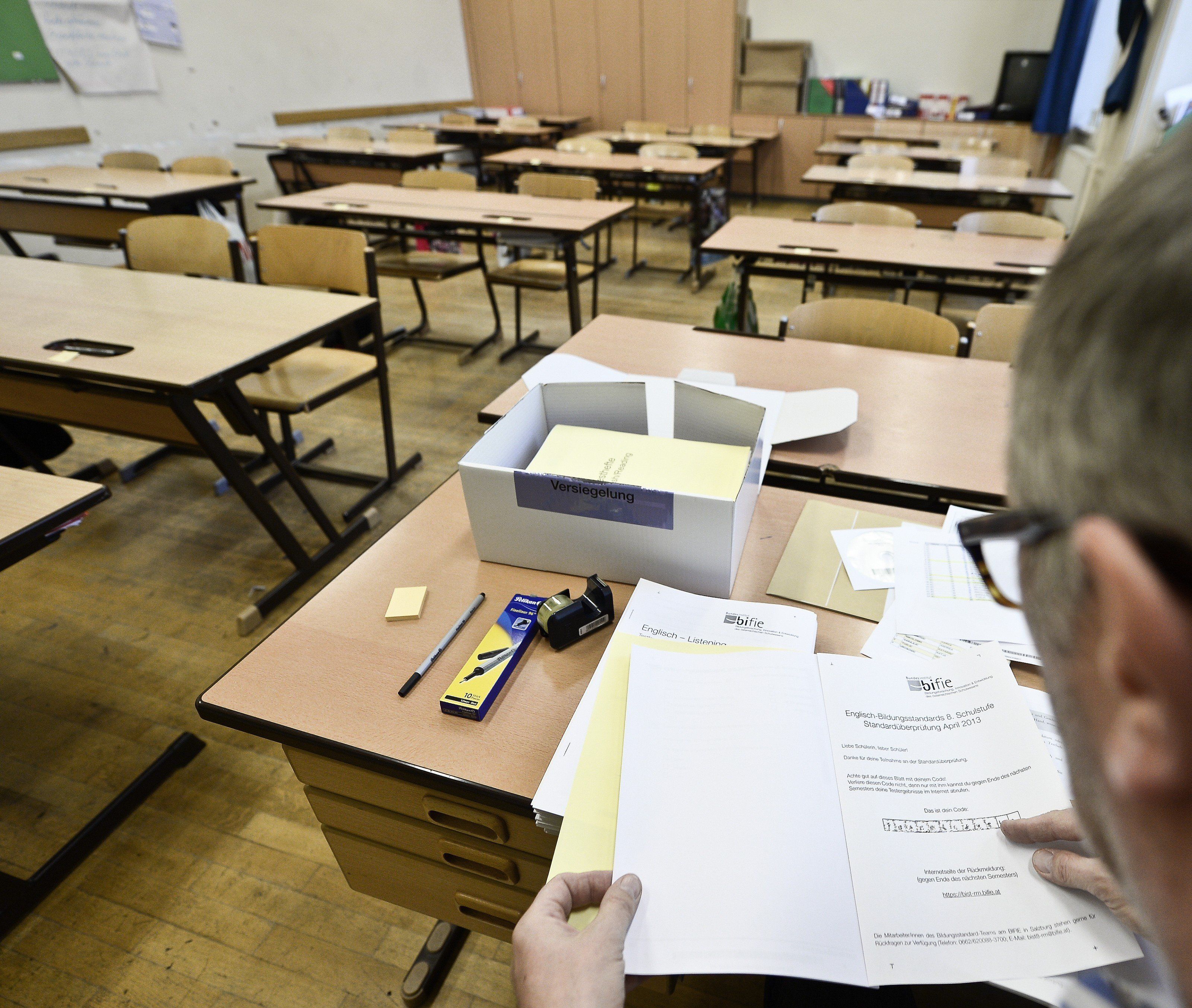 Eine amerikanische Sportlehrerin hatte mindestens 30-mal Sex mit ihrem Schüler. Eine amerikanische Sportlehrerin hatte mindestens 30-mal Sex mit ihrem Schüler.