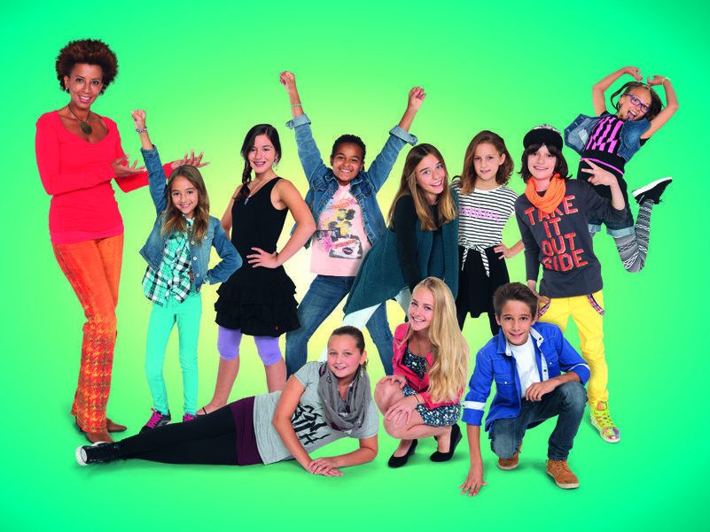 Die zehn Kiddy-Contest-Finalisten und Moderatorin Arabella Kiesbauer. Die zehn Kiddy-Contest-Finalisten und Moderatorin Arabella Kiesbauer.