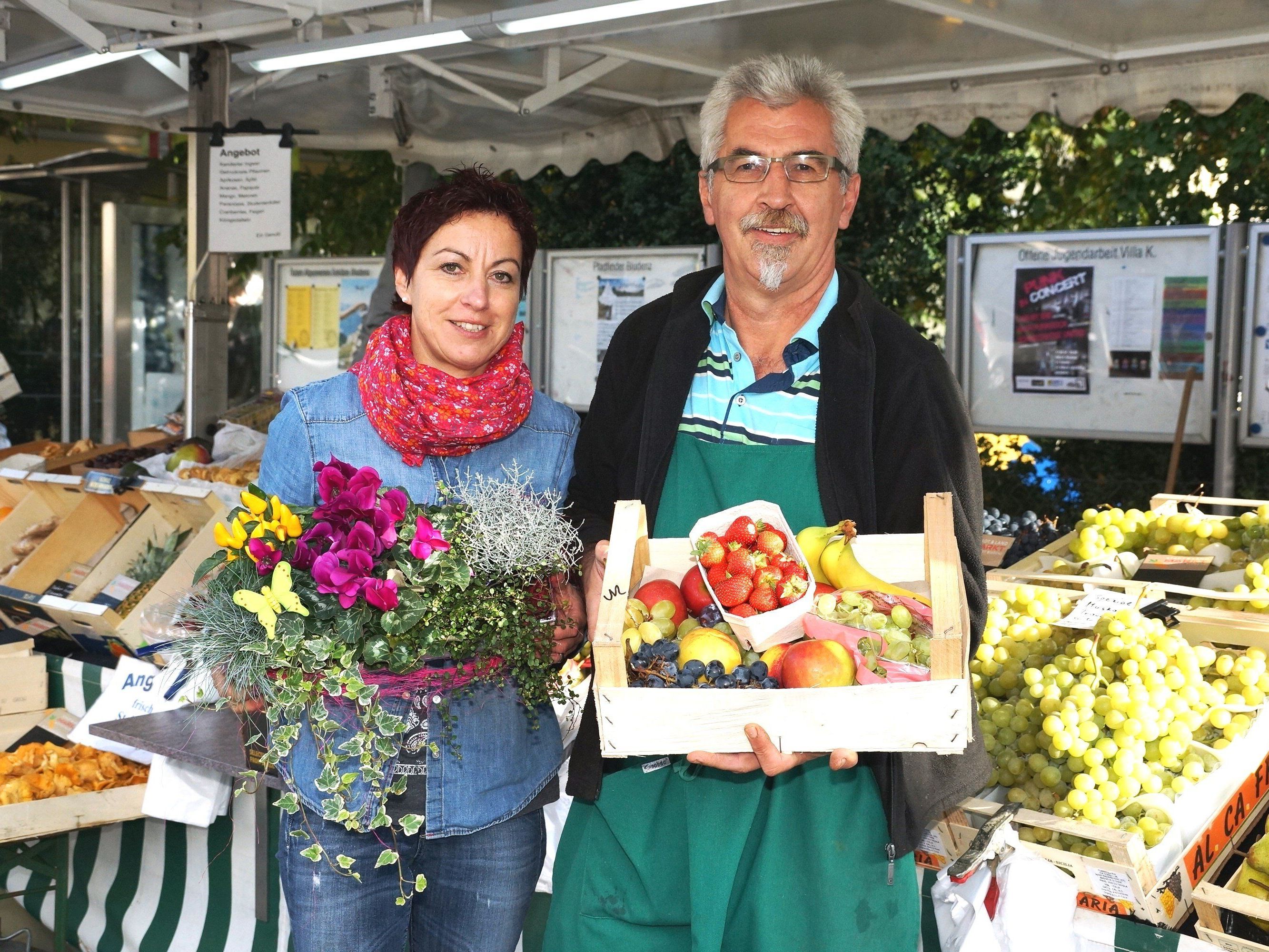Marktplatz beim Riedmillerdenkmal. Marktplatz beim Riedmillerdenkmal.