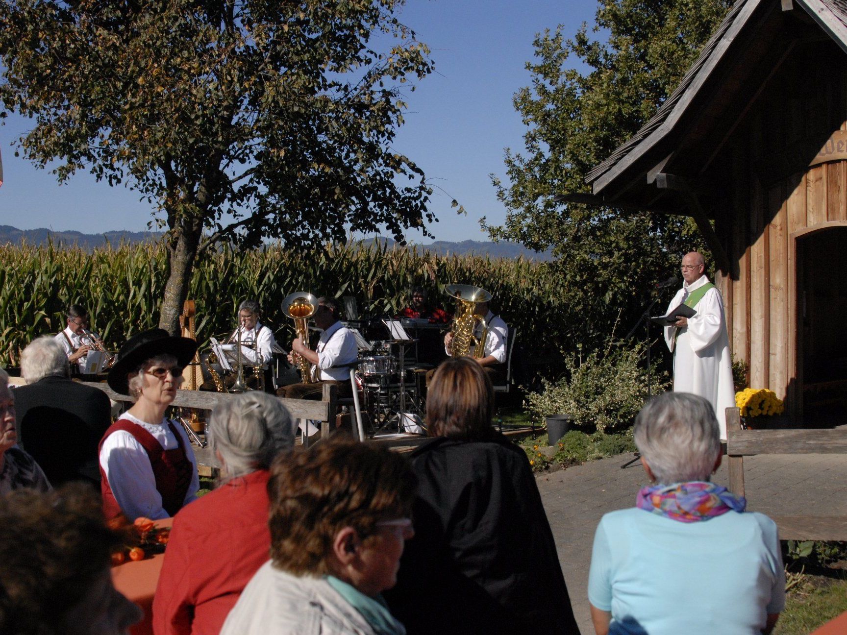 Jubiläumsandacht fand zum zehnjährigen Bestehens der Kapelle statt. Jubiläumsandacht fand zum zehnjährigen Bestehens der Kapelle statt.