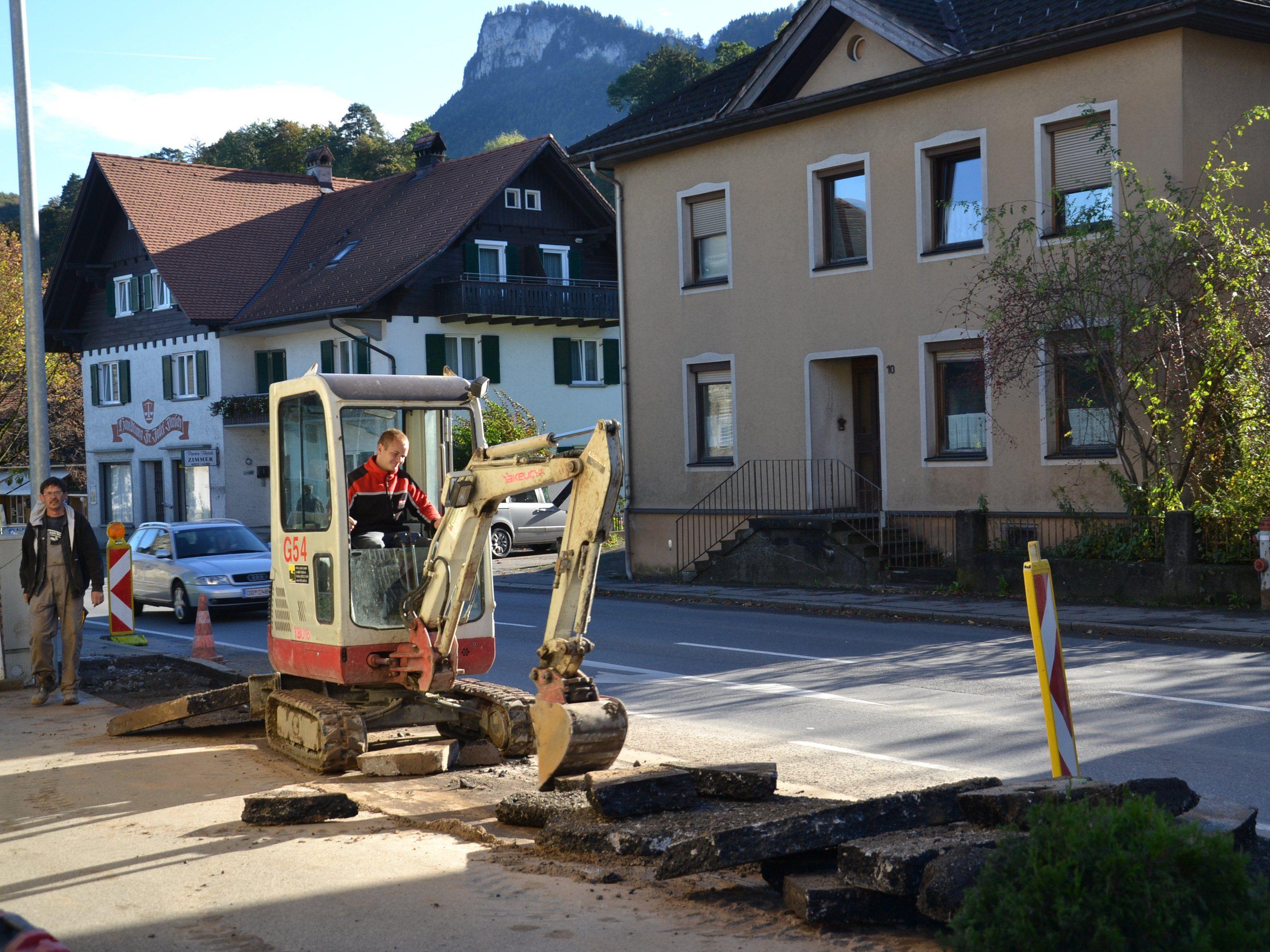Die Bauarbeiten zur Errichtung einer Verkehrslichtsignalanlage im Kreuzungsbereich L190/ L58 sind im Gange