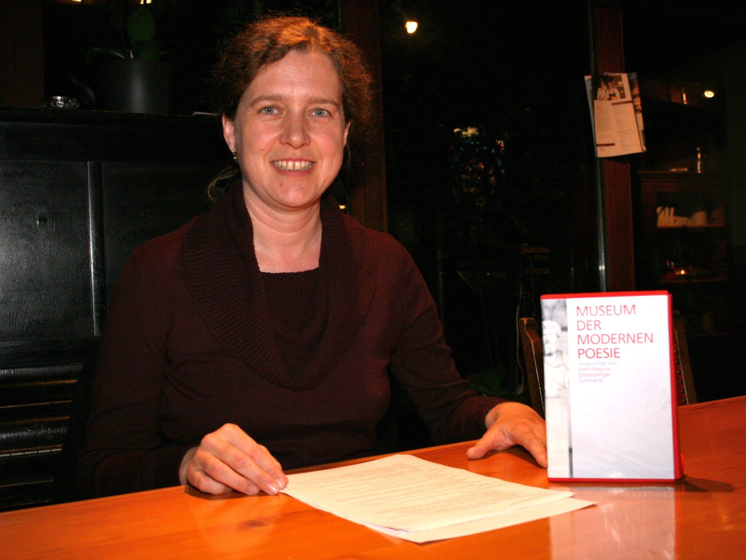 Anglistin Susanna Wergles leitete den Literatursalon "Klassik um acht". Anglistin Susanna Wergles leitete den Literatursalon "Klassik um acht".