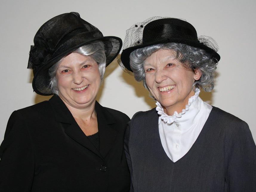 Gerda Kohler und Irmtraud Köb brillierten als alte Damen.