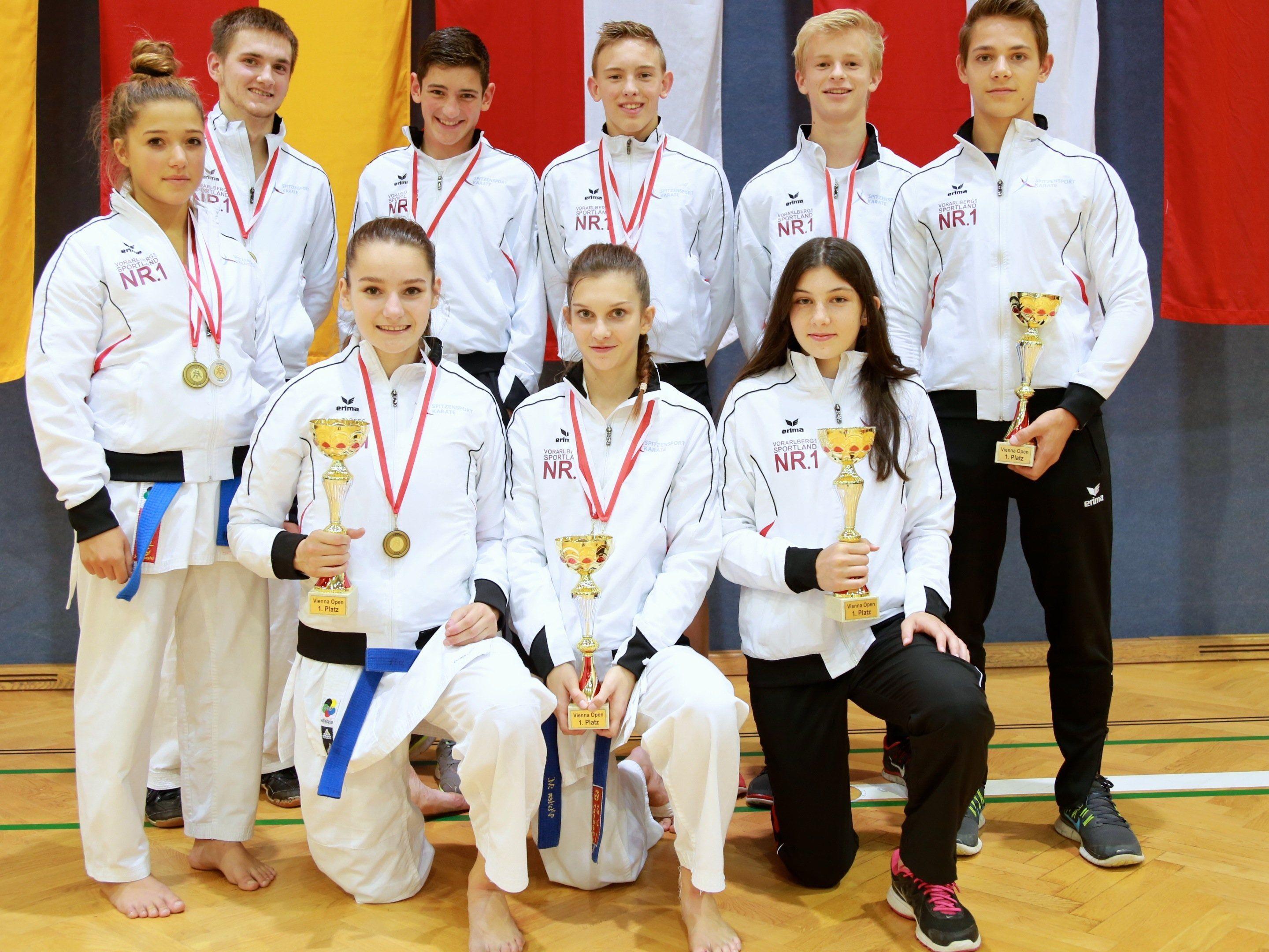 Zwölf Medaillen für die Karatekas bei den Vienna Open.