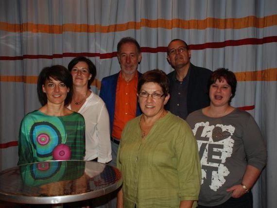 Das neue Team des Katholischen Bildungswerks Nenzing mit Referent Franz Köb und dem Leiter des KBW Vorarlberg, Hans Rapp: v.l.n.r. Edith Greussing-Mangeng, Sabine Wäger, Franz Köb, Sibylle Scherrer, Hans Rapp und Brigitte Ströhle. Das neue Team des Katholischen Bildungswerks Nenzing mit Referent Franz Köb und dem Leiter des KBW Vorarlberg, Hans Rapp: v.l.n.r. Edith Greussing-Mangeng, Sabine Wäger, Franz Köb, Sibylle Scherrer, Hans Rapp und Brigitte Ströhle.
