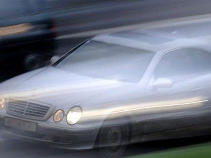Ohne Führerschein raste der Wiener der Polizei davon Ohne Führerschein raste der Wiener der Polizei davon