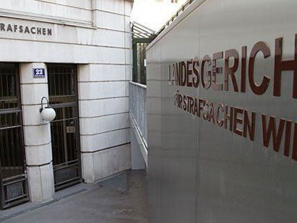 Bruckberger soll mit seiner "Friedrich Müller"-Marke in ganz Europa abgezockt haben. Bruckberger soll mit seiner "Friedrich Müller"-Marke in ganz Europa abgezockt haben.