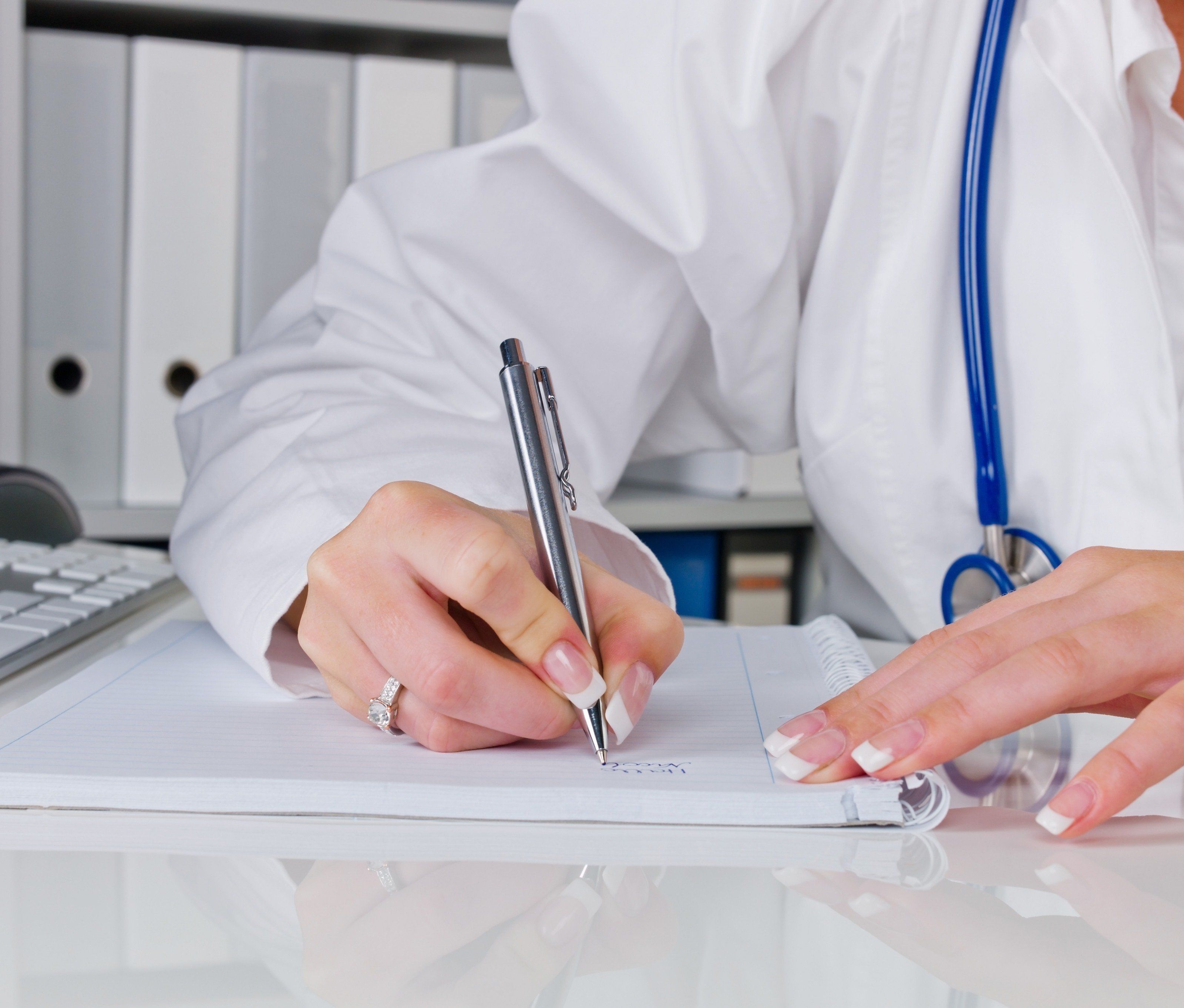 Bis Mitte 2021 soll mit dem neuen Gesetz die wöchentliche Durchschnitts-Arbeitszeit von derzeit bis zu 60 auf maximal 48 Stunden beschränkt werden. Bis Mitte 2021 soll mit dem neuen Gesetz die wöchentliche Durchschnitts-Arbeitszeit von derzeit bis zu 60 auf maximal 48 Stunden beschränkt werden.