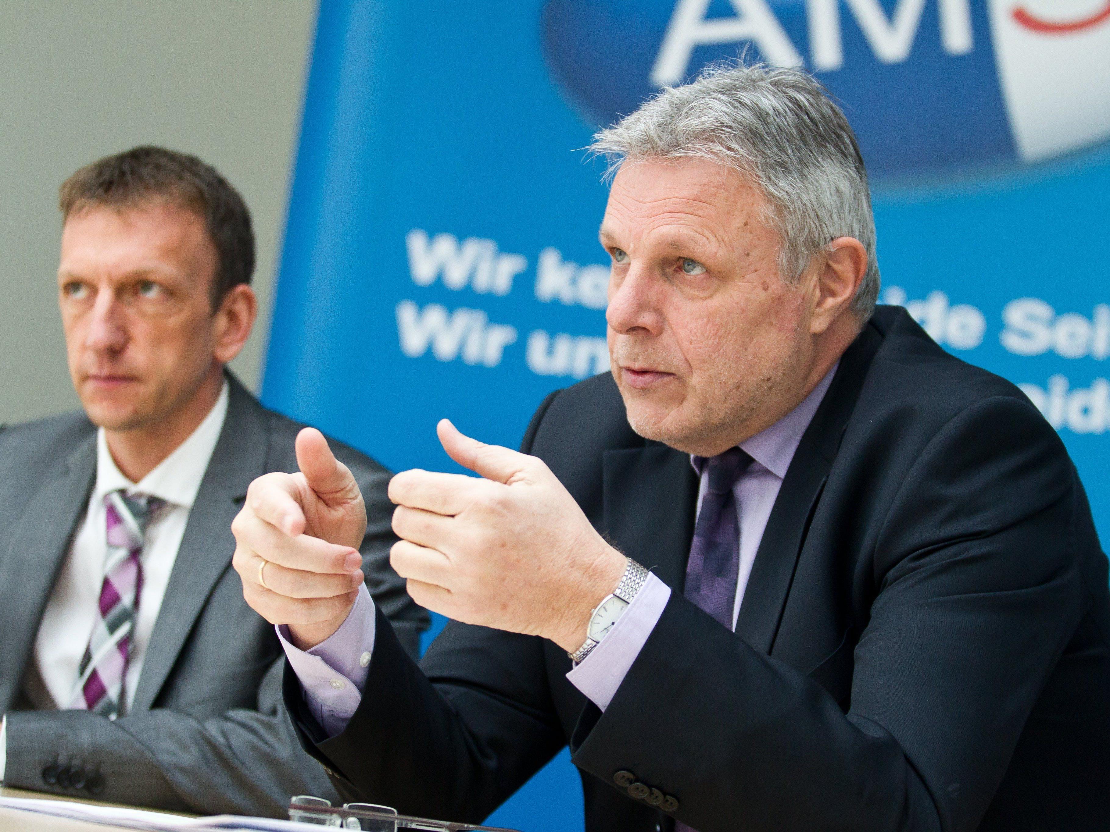 Beim AMS Vorarlberg, im Bild Landesgeschäftsführer Strini, legt man ein Hauptaugenmerk auf junge Arbeitslose.