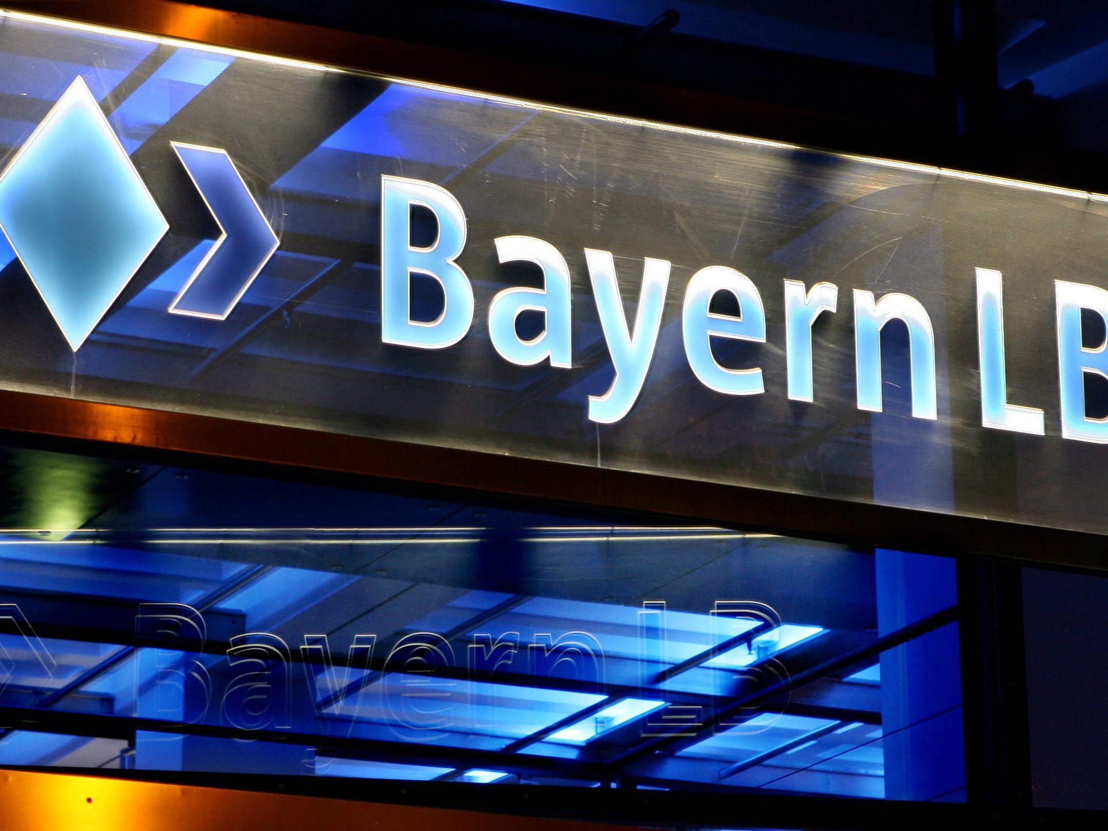Bayerns Finanzminister Söder warnt vor "politischer Krise" in Österreich. Bayerns Finanzminister Söder warnt vor "politischer Krise" in Österreich.