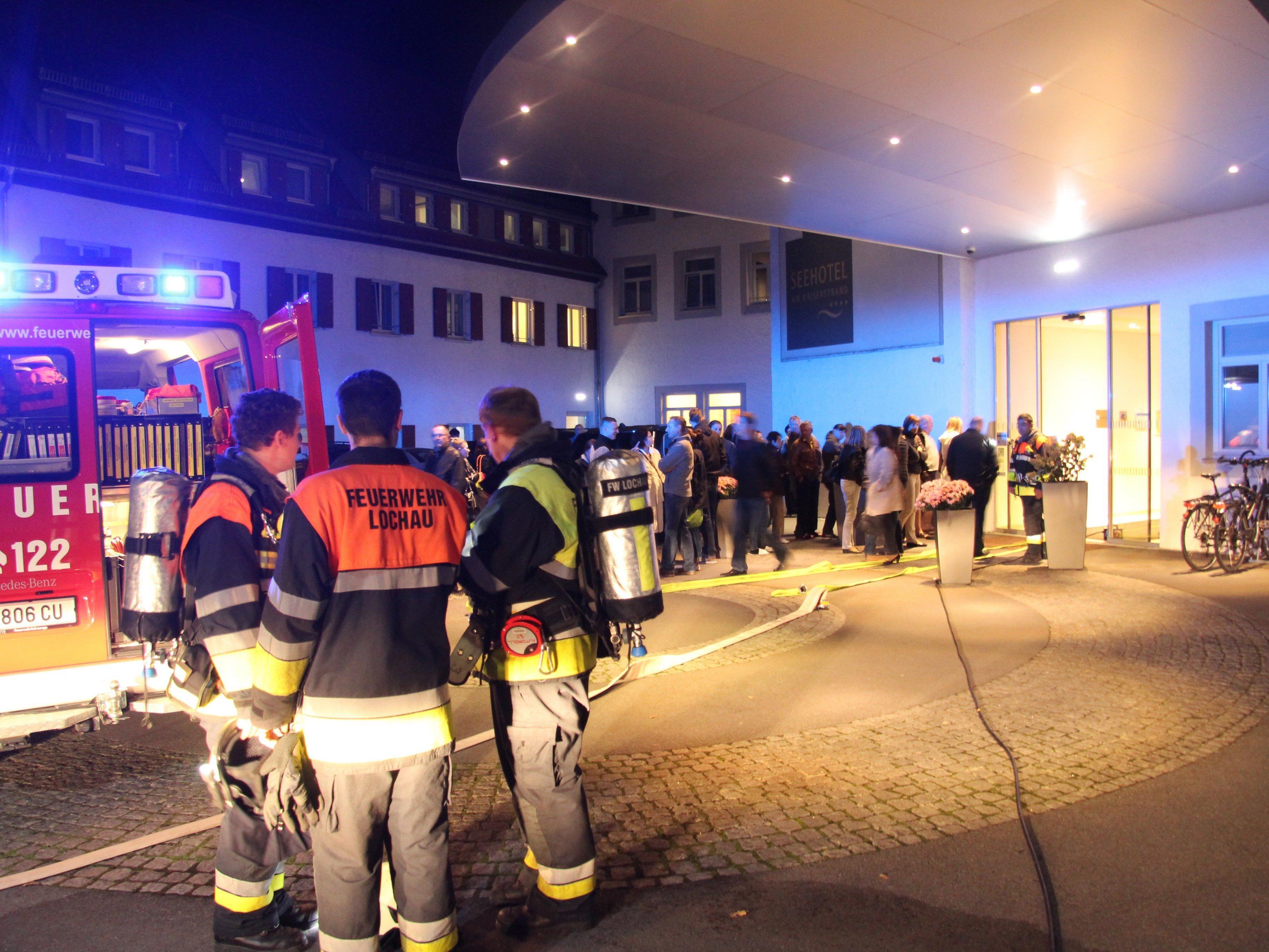 Durch die Rauchentwicklung musste sicherheitshalber das Hotel evakuiert werden.
