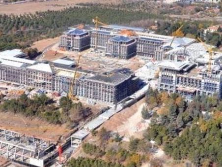 Erdogan lässt für rund 275 Millionen Euro seinen persönlichen Palast errichten Erdogan lässt für rund 275 Millionen Euro seinen persönlichen Palast errichten