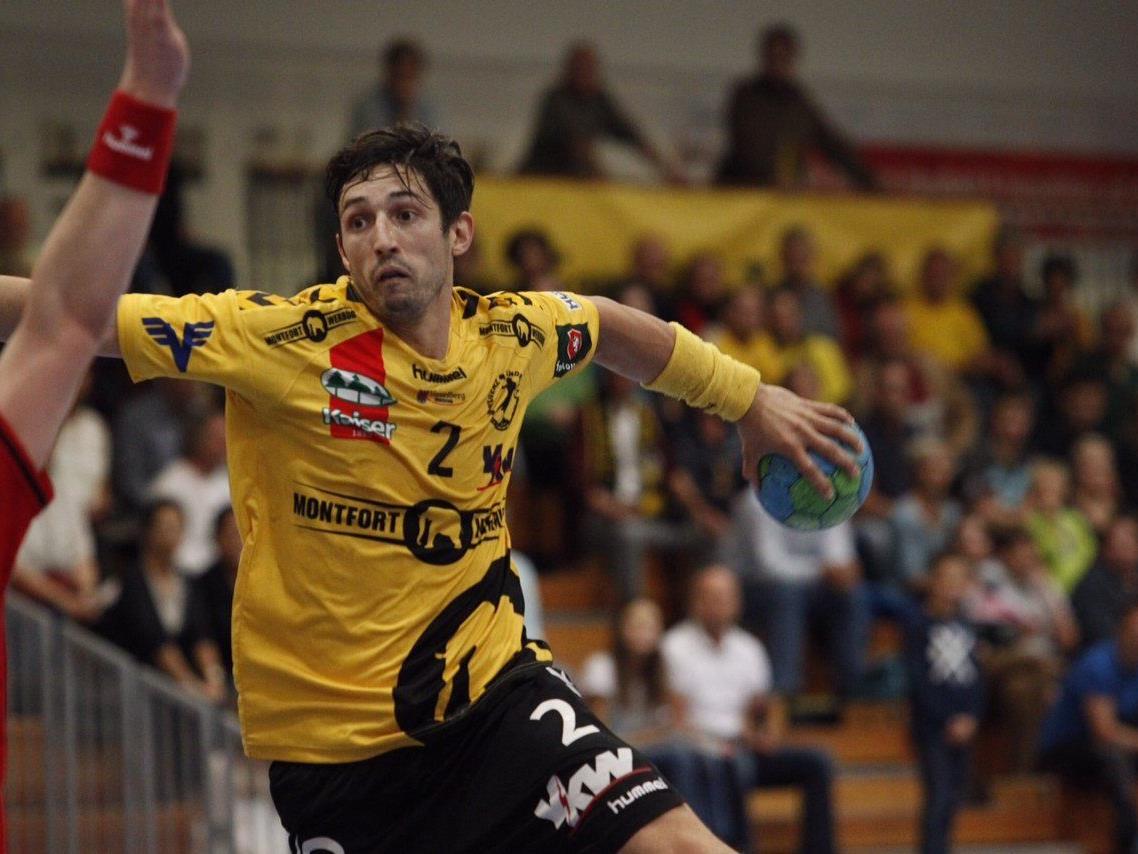 Bregenz Handballspieler Lukas Mayer bot eine starke Leistung
