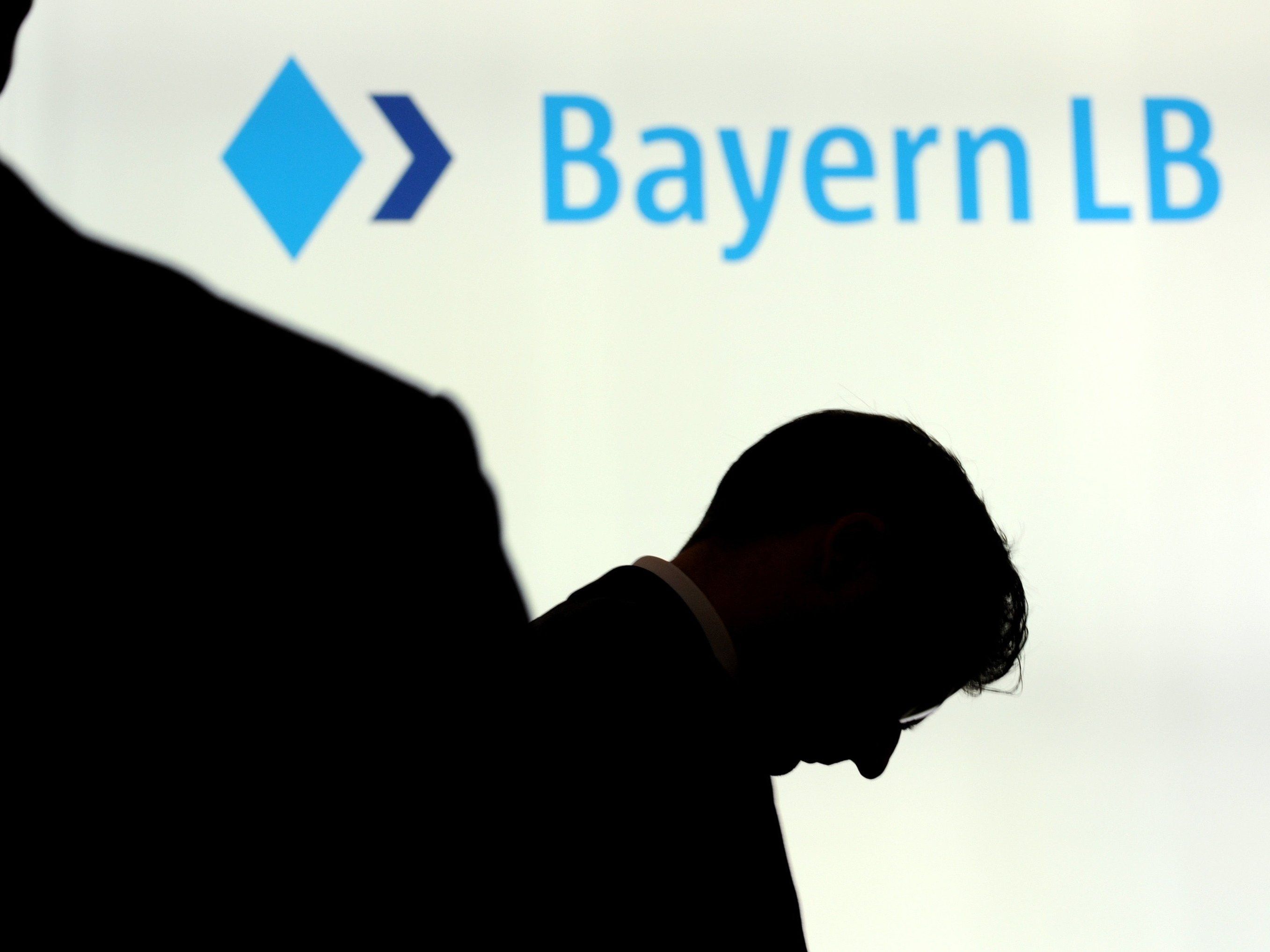 Allen drei Gutachten ist nach APA-Informationen gemein, dass sie sich den Kapitalbedarf bei der Hypo zum Zeitpunkt der Notverstaatlichung und damit dem weiß-blauen Ausstieg anschauen. Allen drei Gutachten ist nach APA-Informationen gemein, dass sie sich den Kapitalbedarf bei der Hypo zum Zeitpunkt der Notverstaatlichung und damit dem weiß-blauen Ausstieg anschauen.