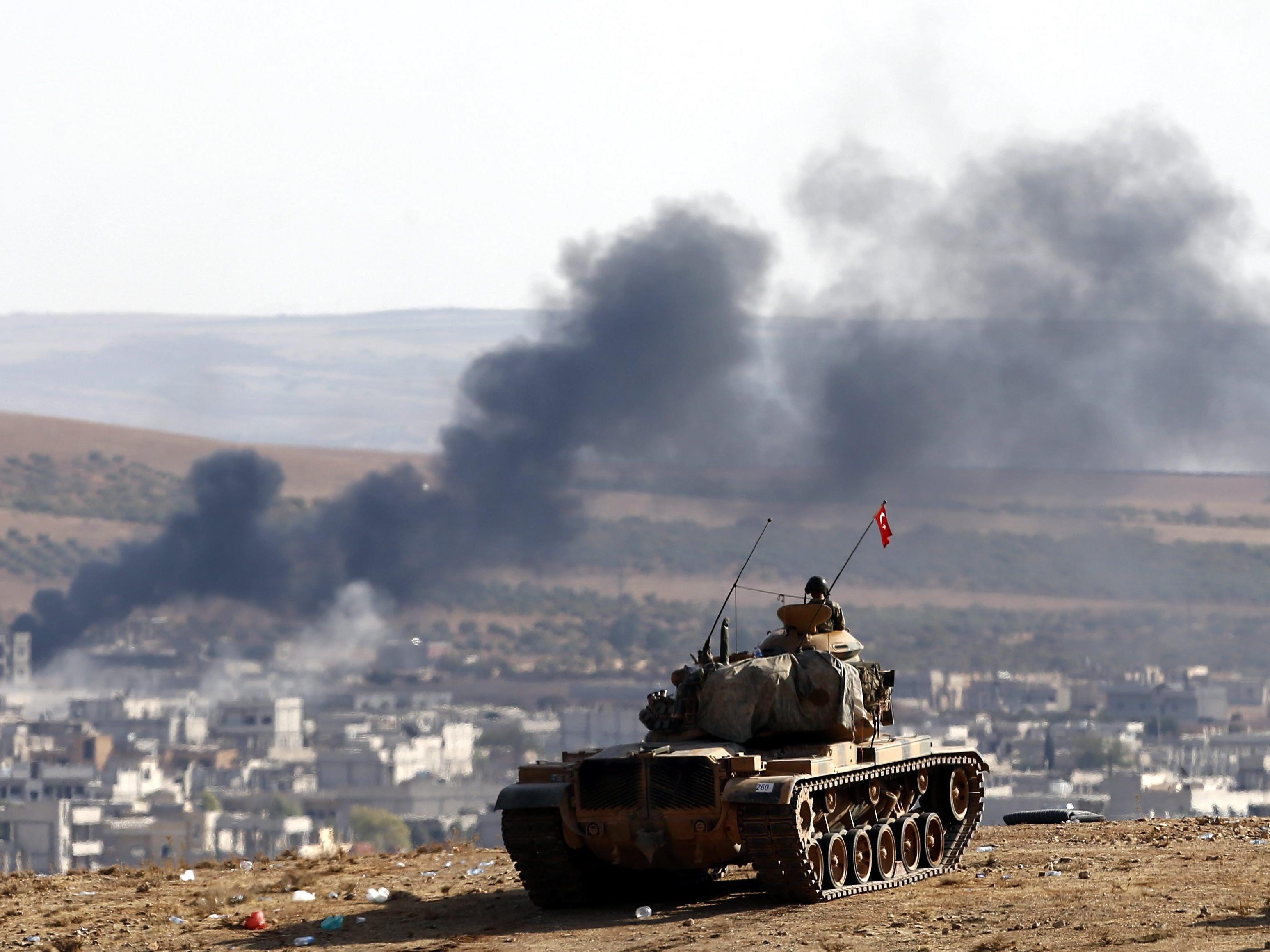 Rauch über Kobane nach einem Luftschlag.