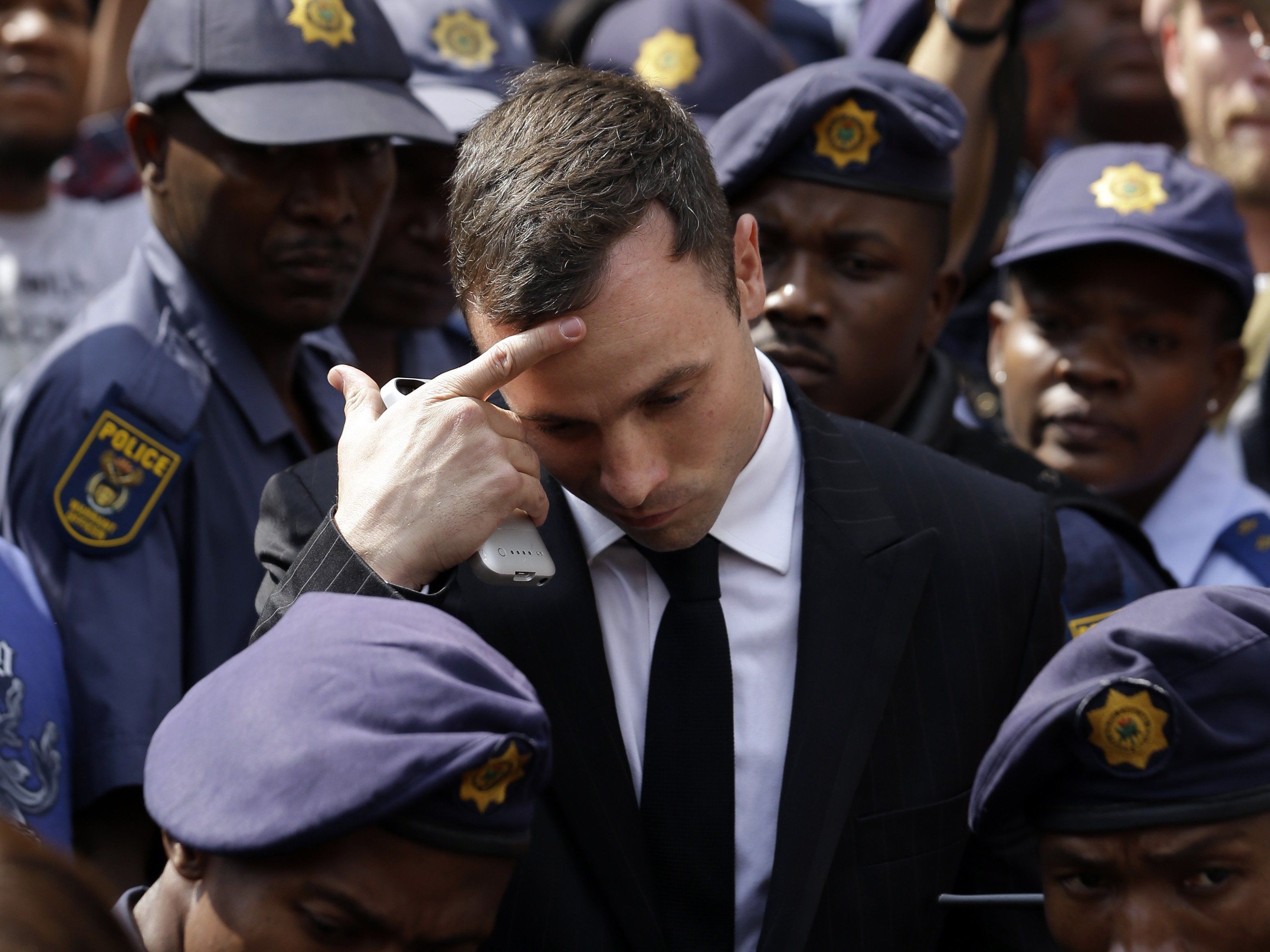 Gefängnisstrafe könnte bei guter Führung bereits nach zehn Monaten in Hausarrest umgewandelt werden. Gefängnisstrafe könnte bei guter Führung bereits nach zehn Monaten in Hausarrest umgewandelt werden.