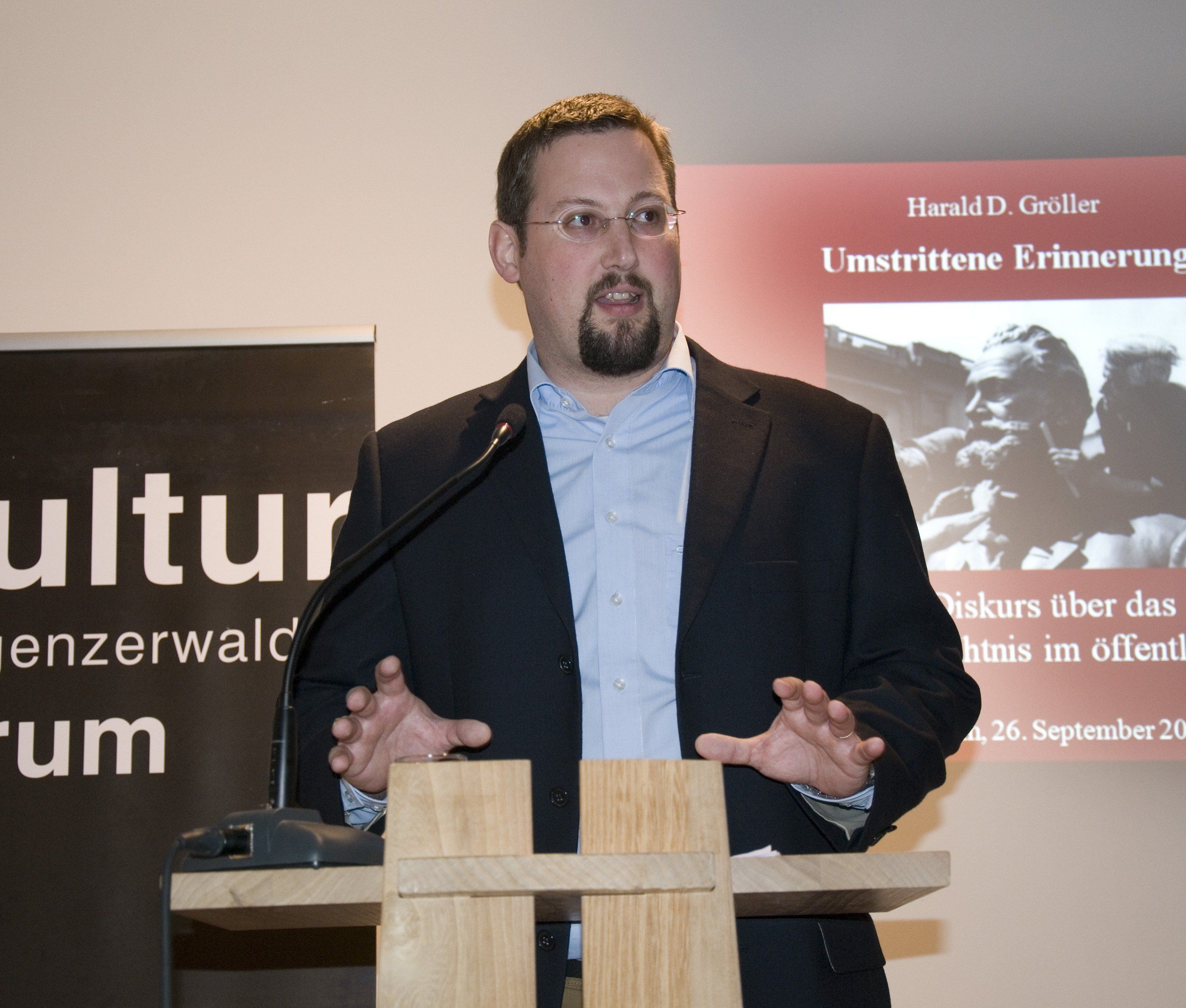 der Vortragende DDr. Harald D. Gröller der Vortragende DDr. Harald D. Gröller
