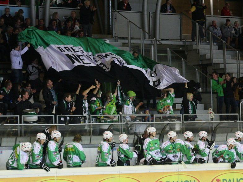 Knapp 500 Fans beim 7:1 Heimsieg der Wälder gegen Bled Knapp 500 Fans beim 7:1 Heimsieg der Wälder gegen Bled