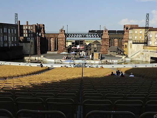Nach "Anatevka" wieder klassische Operetten-Kost Nach "Anatevka" wieder klassische Operetten-Kost