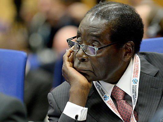 Mugabe hat in Simbabwe alles unter Kontrolle
