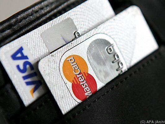 Große Kreditkartenunternehmen halfen mit Große Kreditkartenunternehmen halfen mit
