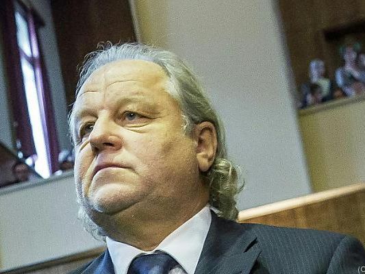 Kartenabrechnungen im Visier der Justiz Kartenabrechnungen im Visier der Justiz