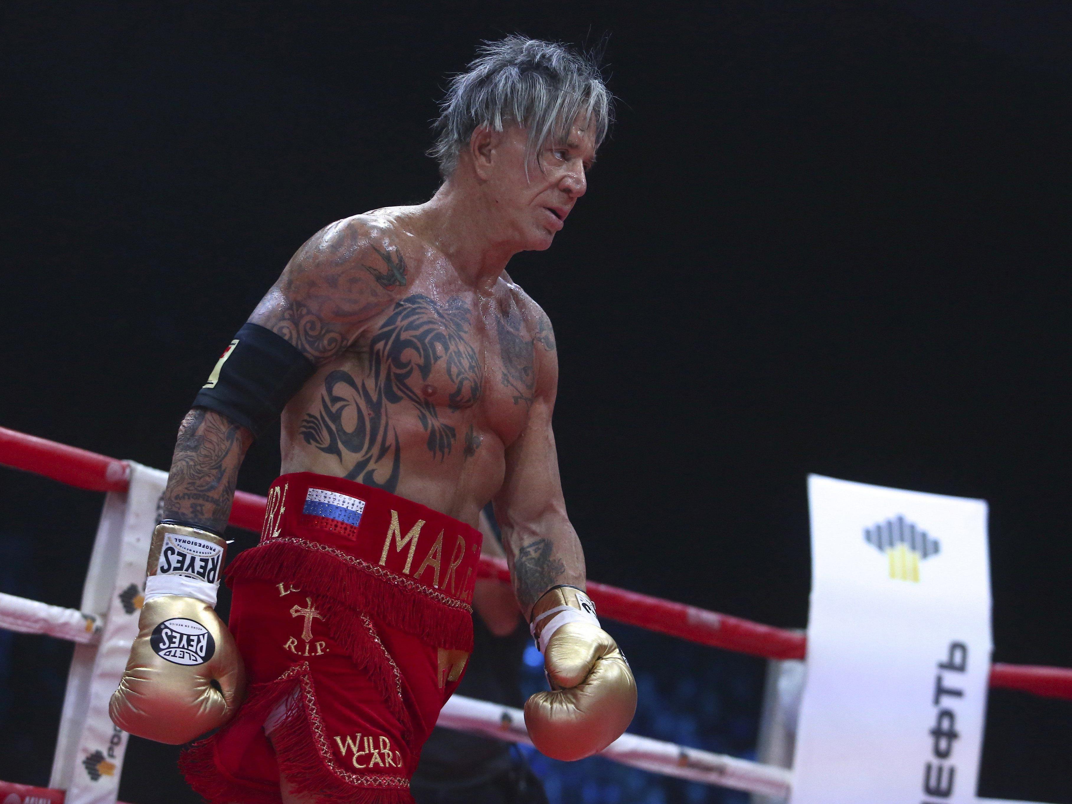Mickey Rourke feierte in Moskau sein Box-Comeback. Mickey Rourke feierte in Moskau sein Box-Comeback.