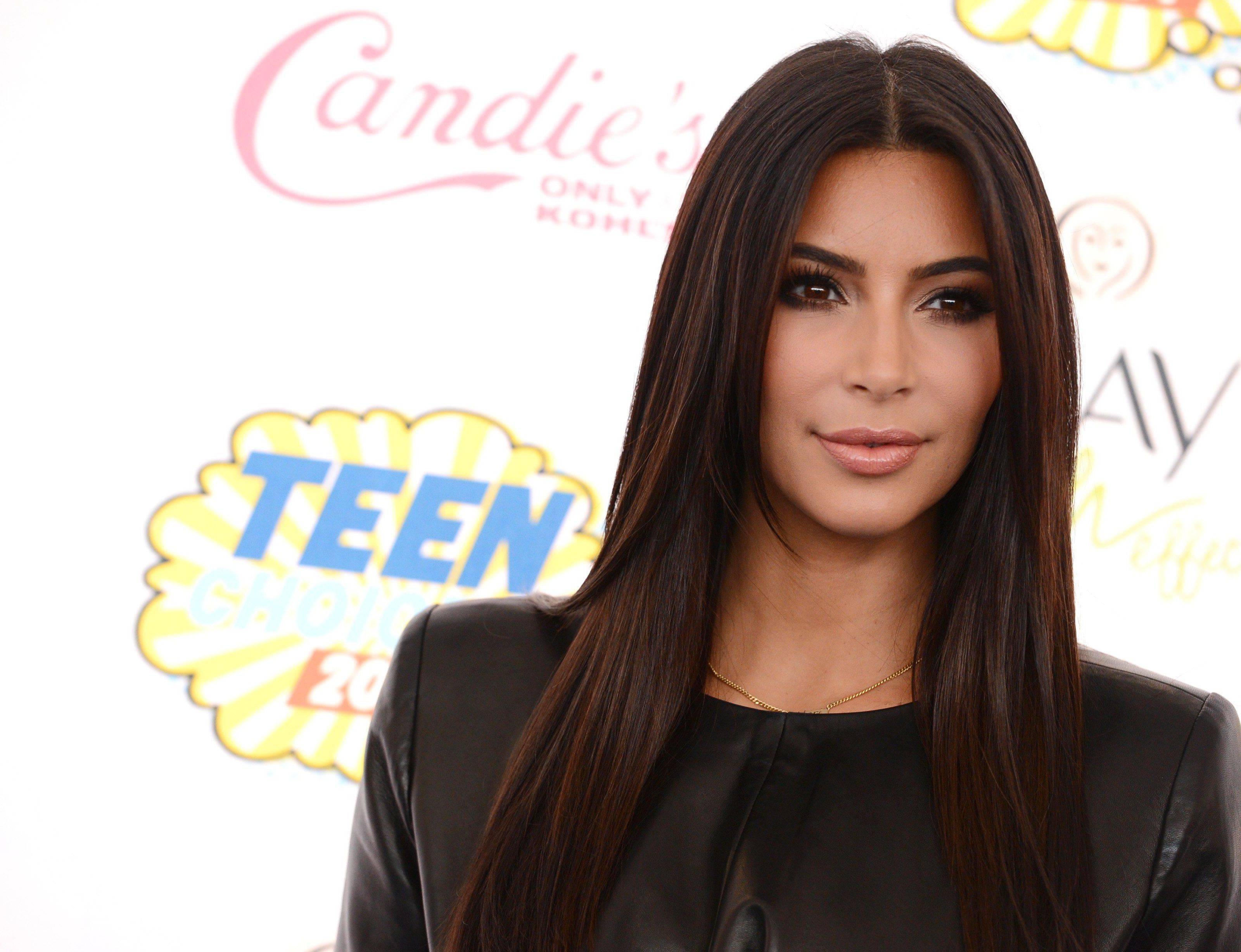 Das Nacktbild von Kim Kardashian löste ein regelrechtes Netzbeben aus. Das Nacktbild von Kim Kardashian löste ein regelrechtes Netzbeben aus.