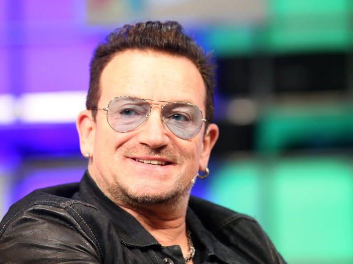 Das tat weh: Bono erlitt bei dem Sturz multiple Knochenbrüche.
