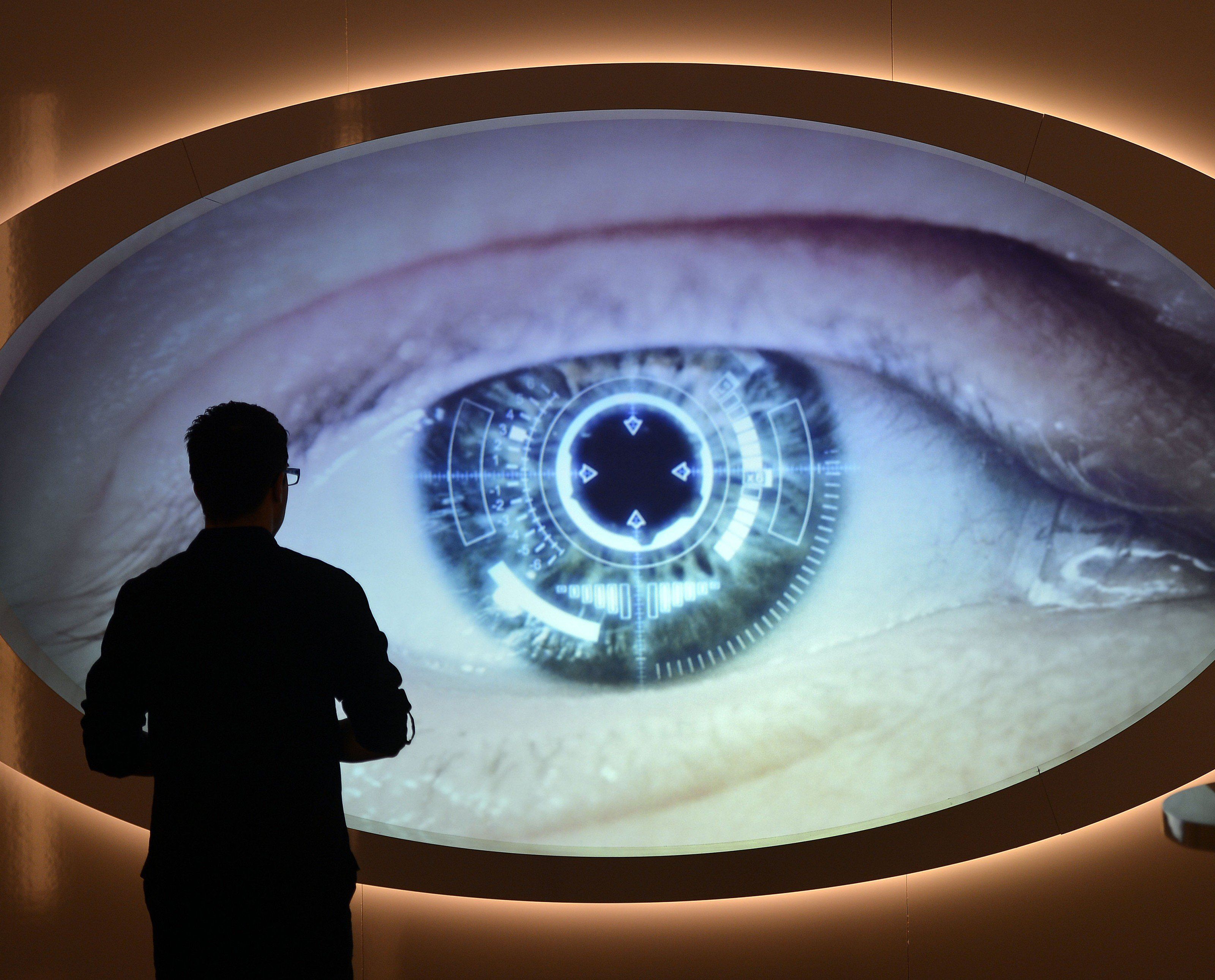 Geheime Botschaften in Youtube-Kommentaren: Russisches Agentenpaar spionierte über Jahrzehnte. Geheime Botschaften in Youtube-Kommentaren: Russisches Agentenpaar spionierte über Jahrzehnte.