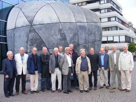 Von Bregenz aus ging es per Schiff nach Friedrichshafen ins Zeppelinmuseum zur Führung. Von Bregenz aus ging es per Schiff nach Friedrichshafen ins Zeppelinmuseum zur Führung.