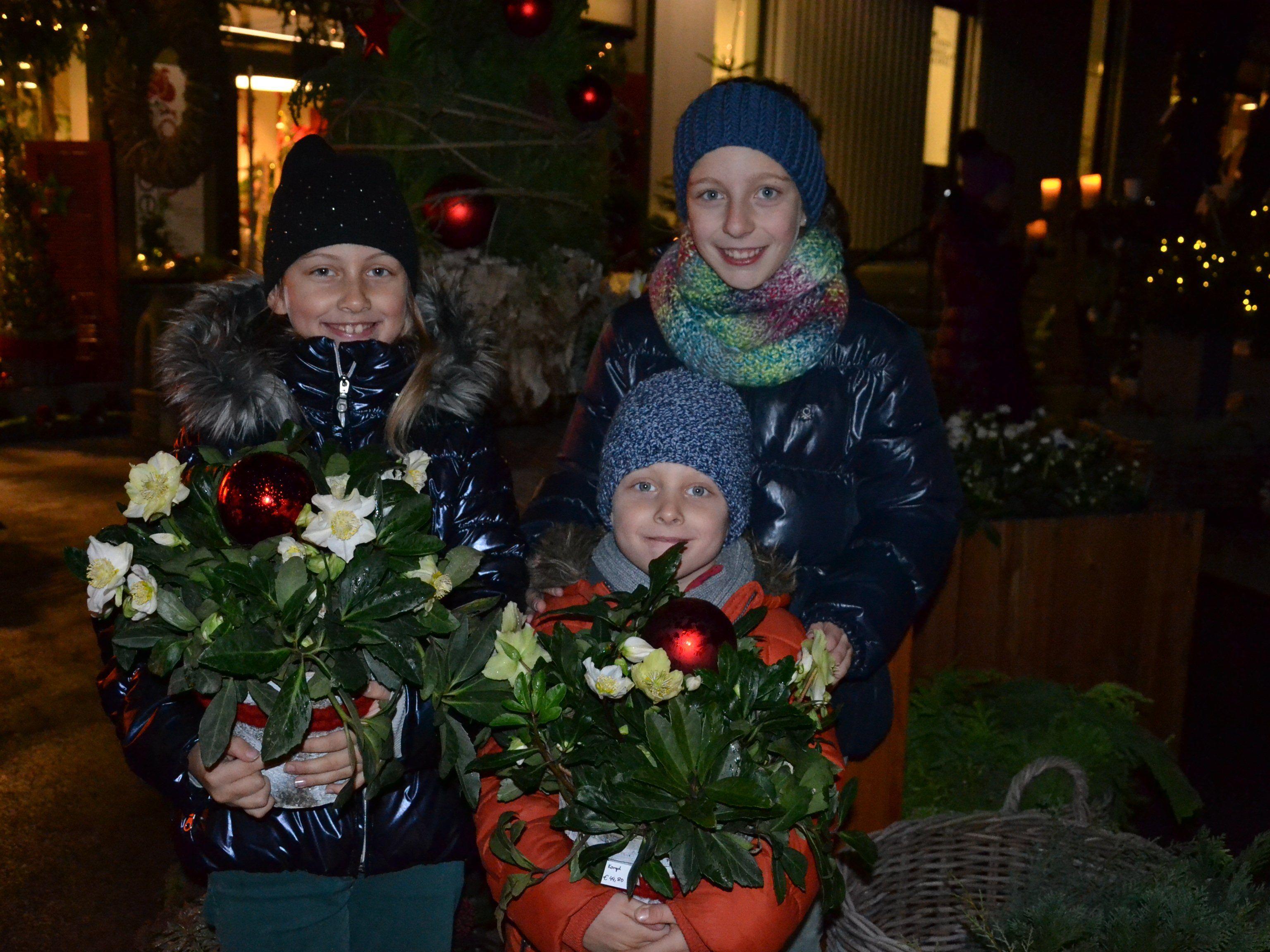Freuen sich auf den bevorstehenden Advent: Lilly und Nick König, Anna Lena Loacker