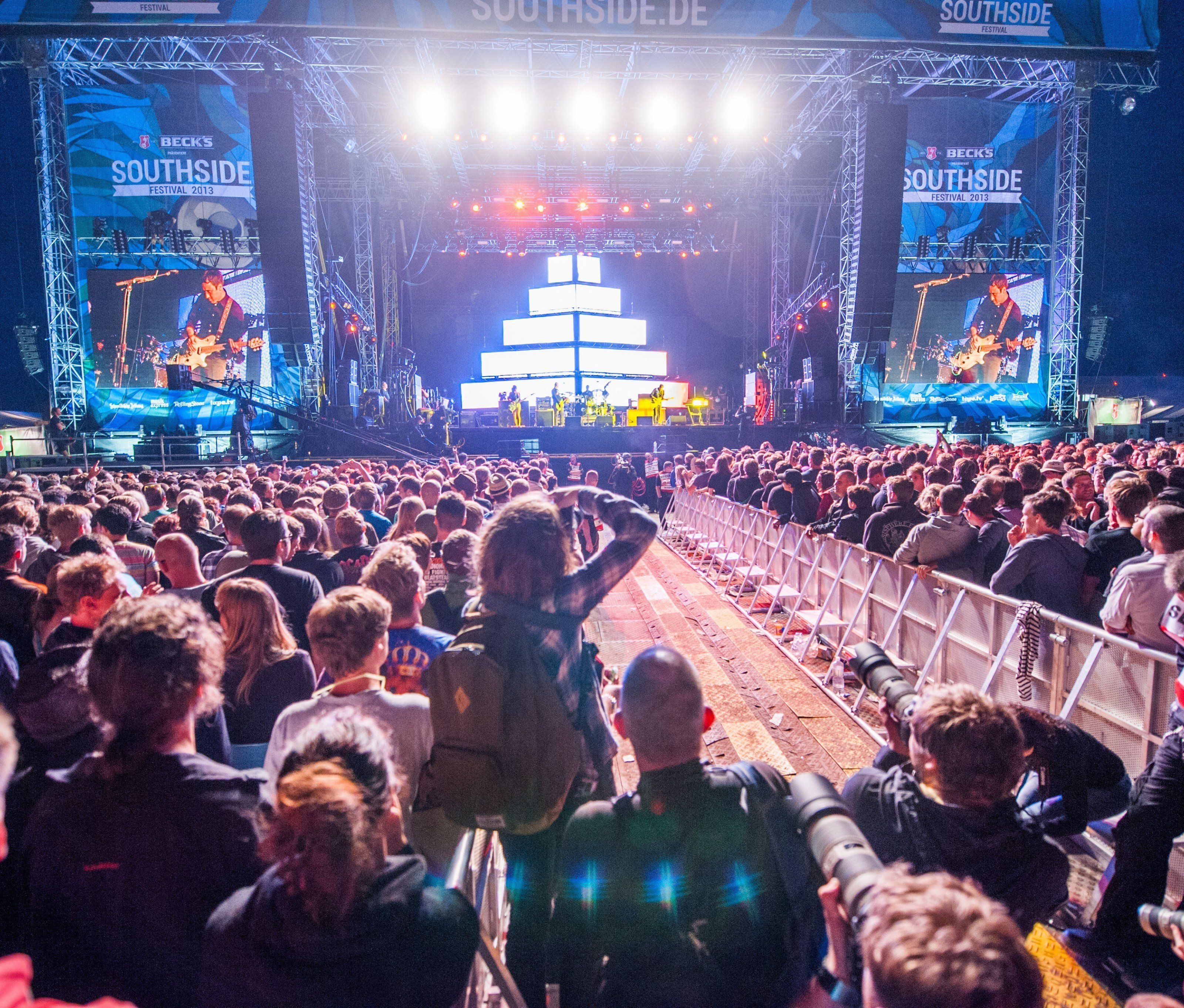 Auch 2015 werden auf dem Southside Festival wieder 60.000 Besucher erwartet. Auch 2015 werden auf dem Southside Festival wieder 60.000 Besucher erwartet.