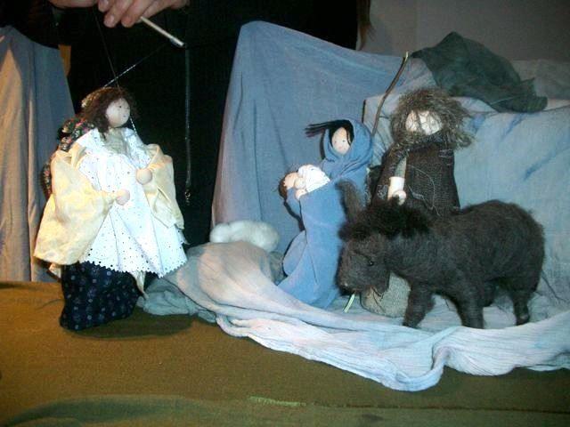 Puppenspiel in der Kinderstube