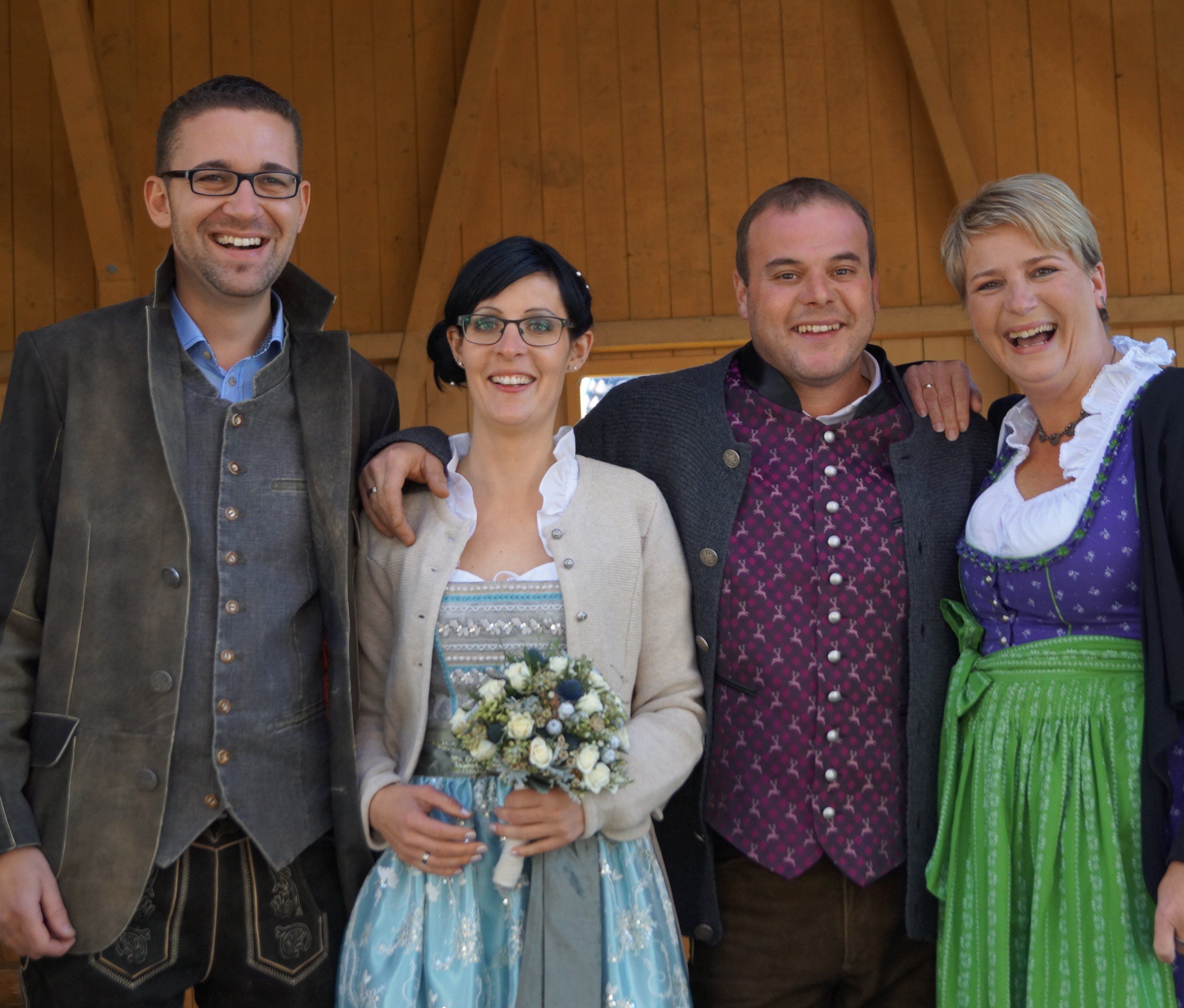 Andrea Tagwerker und Horst Vonblon übernahmen gerne das Amt der Trauzeugen.