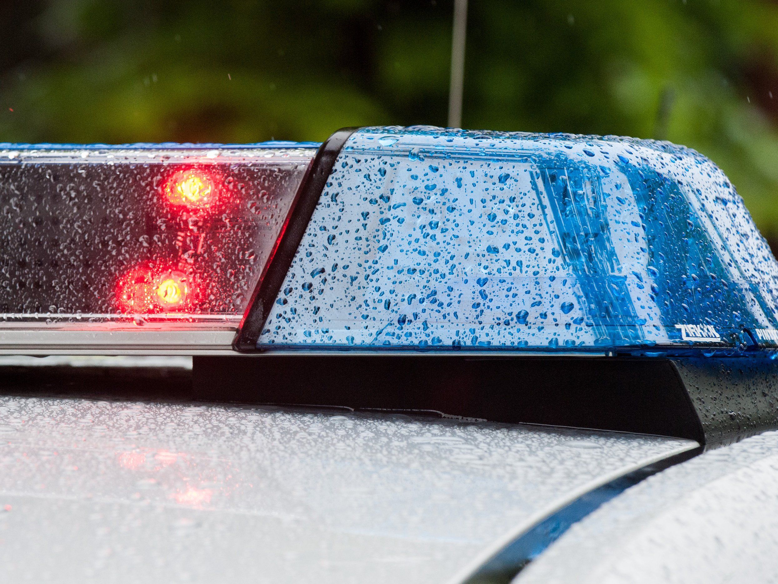 Der Täter wurde nach der Flucht in seine Wohnung von der Polizei gestellt Der Täter wurde nach der Flucht in seine Wohnung von der Polizei gestellt