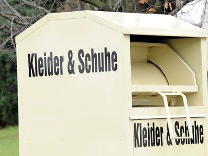 Auf einen Altkleider-Container hatte es ein Mann in Leopoldstadt abgesehen Auf einen Altkleider-Container hatte es ein Mann in Leopoldstadt abgesehen