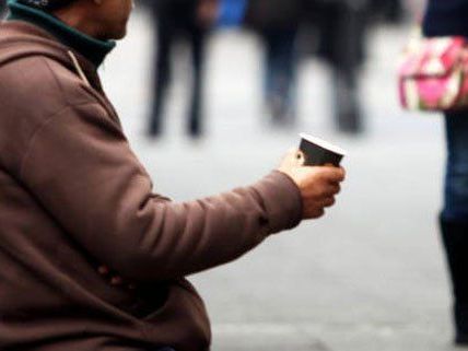 Ein Bettler attackierte in Hietzing Polizisten Ein Bettler attackierte in Hietzing Polizisten