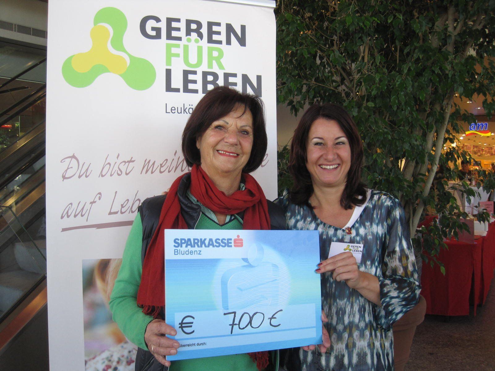 V.li.n.re.: Gerlinde Wiedemann und Susanne Marosch. V.li.n.re.: Gerlinde Wiedemann und Susanne Marosch.