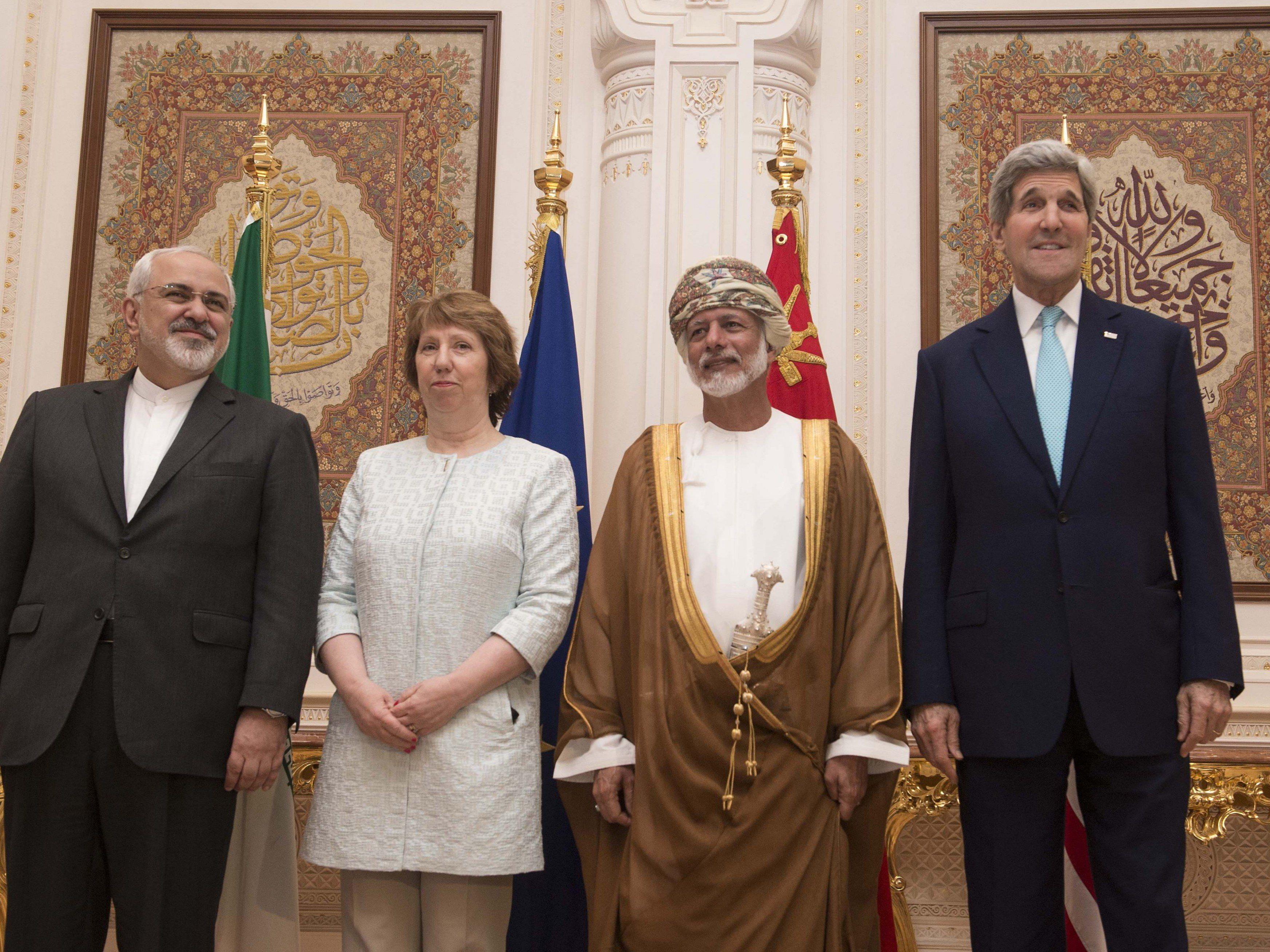 Times"-Bericht über Geheimgespräche zwischen USA und Iran sorgt in Maskat für Diskussionen.
