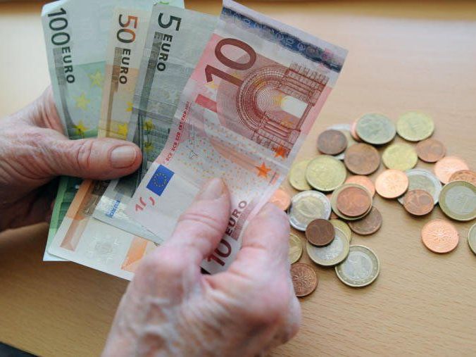 Künftig sollen die Luxuspensionen auch auf Landesebene begrenzt werden. Künftig sollen die Luxuspensionen auch auf Landesebene begrenzt werden.