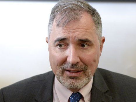 Die Ukraine erklärt "Wahlbeobachter" Ewald Stadler zur persona non grata. Die Ukraine erklärt "Wahlbeobachter" Ewald Stadler zur persona non grata.