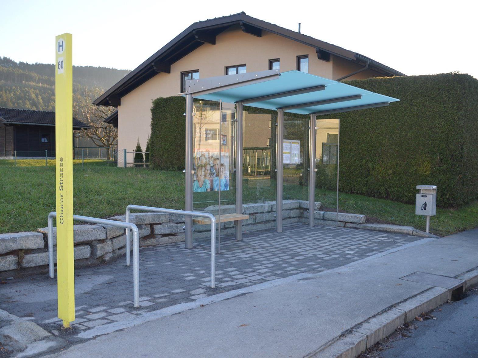 Die neugestaltete Bushaltestelle in der Churerstraße