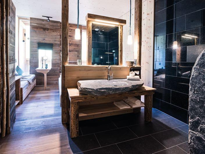 Im Herbst eröffnete das wohl lässigste Hotel der Alpen: mama thresl. Im Herbst eröffnete das wohl lässigste Hotel der Alpen: mama thresl.