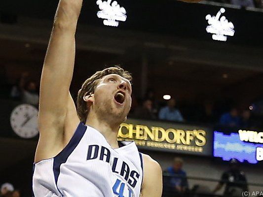 Nowitzki sammelt weiter fleißig Punkte Nowitzki sammelt weiter fleißig Punkte